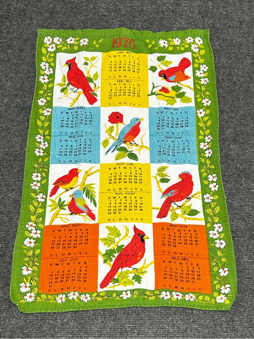 🟢 3/$25 - 1976 Calendar Tea Towel - Birds - Vintage